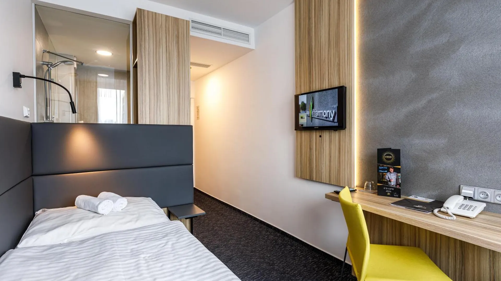 Harmony Club Hotel Ostrava 3*,